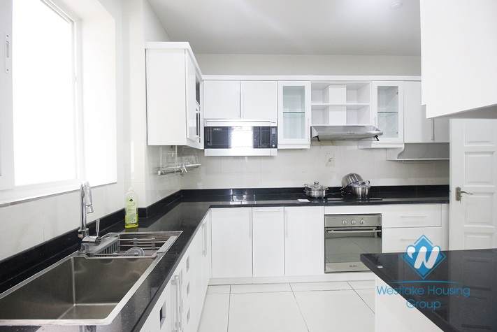 Furnished 3 bedroom apartment for rent in Ciputra E Tower
